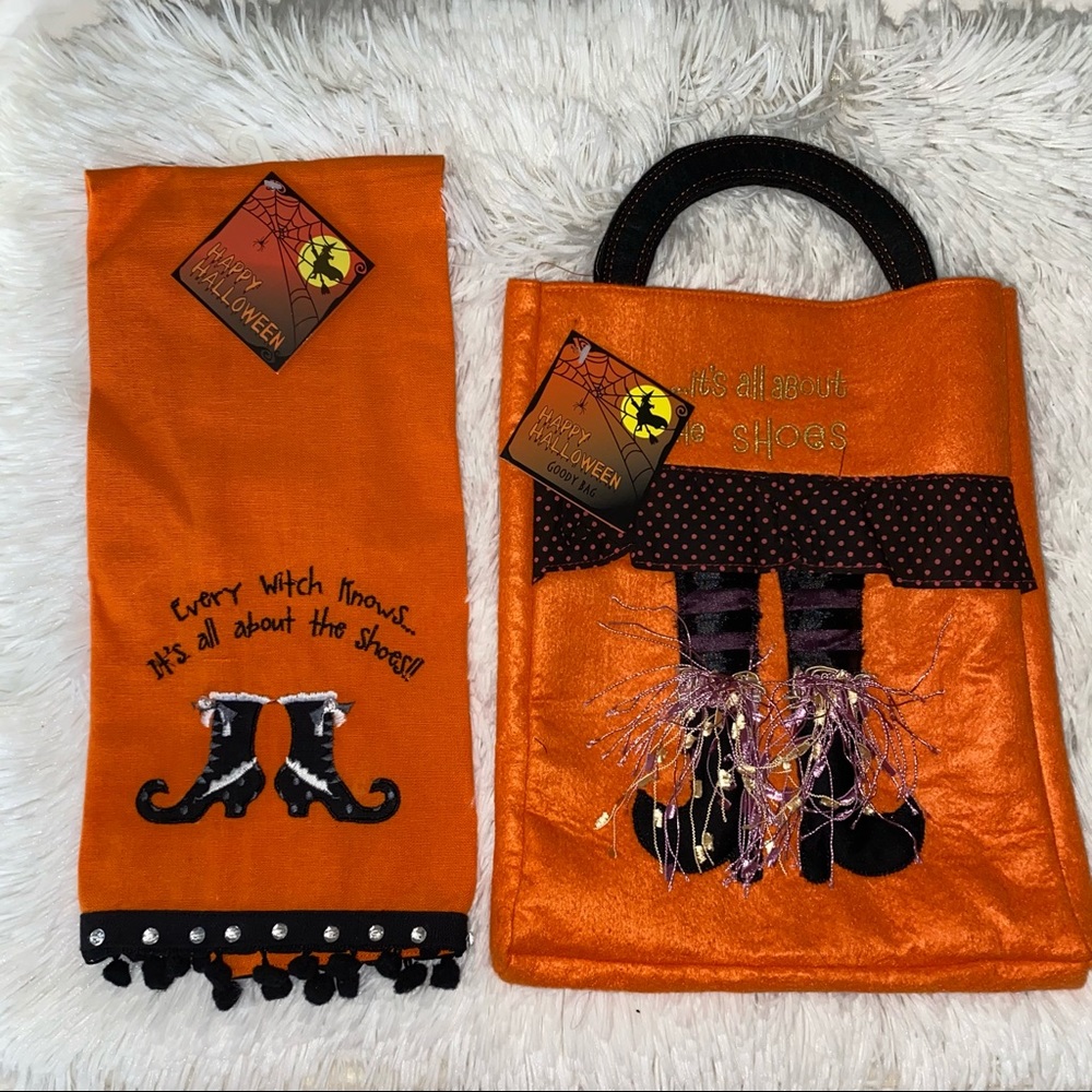 💛 🎉2xHP🎉 Halloween Goody Bag and Decorative Towel NWT